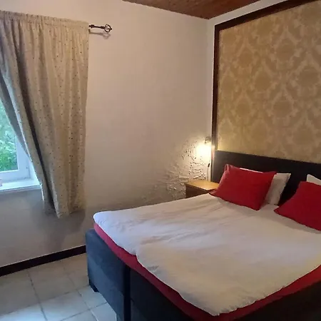 Meretare Szálloda 3*