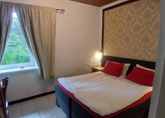 Meretare Szálloda 3*